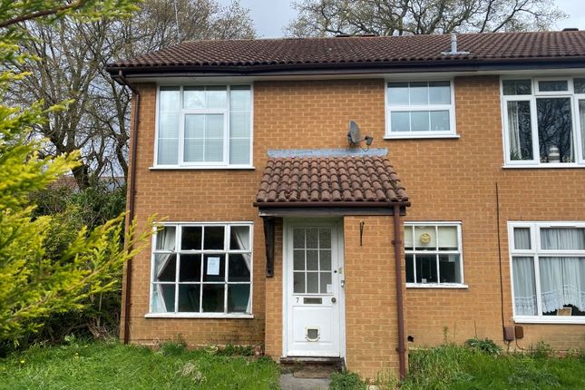 Thumbnail Maisonette for sale in 7 Driftway Close, Lower Earley, Reading, Berkshire