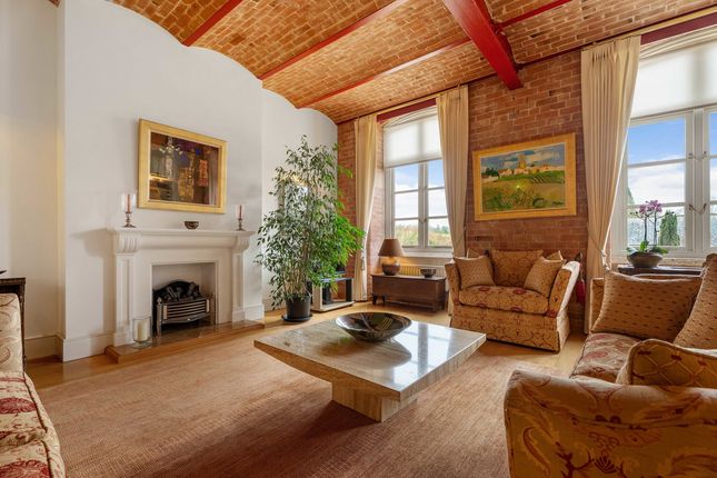 Flat for sale in Bliss Mill Chipping Norton, Oxfordshire