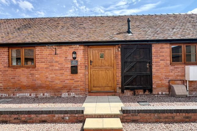 2-bed terraced on 3 Manor Courtyard, Upton Road, Powick, £1,295/mo