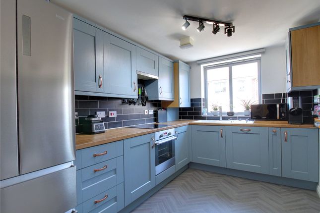 Flat for sale in Mailing Way, Basingstoke, Hampshire