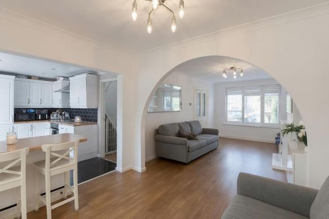 7, Banyard Way, Rochford photo 2