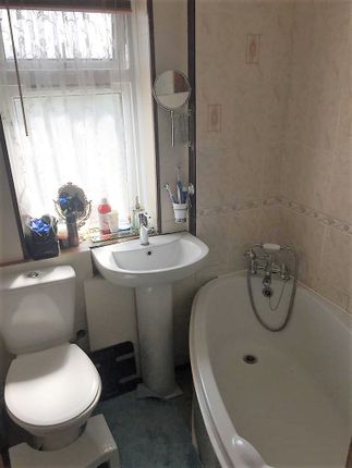 213, Hedgemans Road , Dagenham  photo 4
