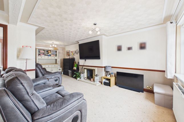 4 Kenshaw Place, Larkhall photo 2