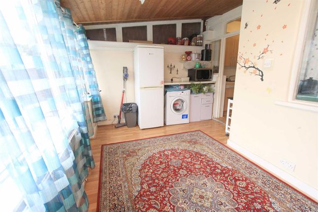 296, Mortlake Road, Ilford photo 5