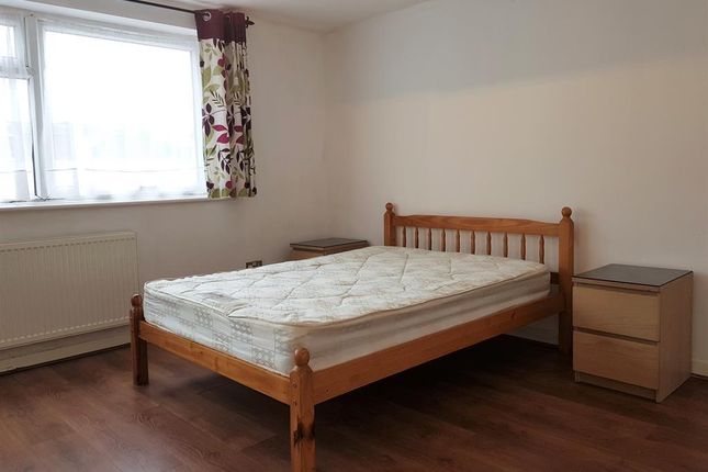 Flat to rent in Wendela Court, Harrow On The Hill, Middlesex