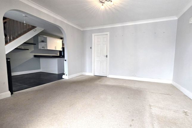 14 St. Georges Close, Moreton-In-Marsh photo 2