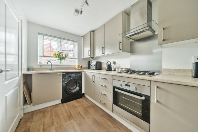 13, Thiepval Drive, Tonbridge photo 4