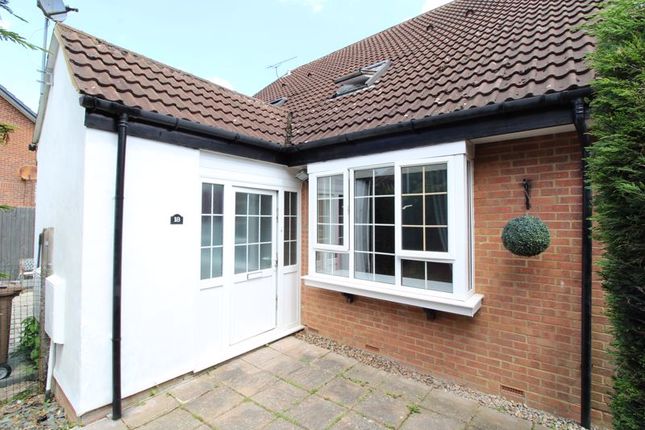 Property for sale in Shingle Close, Luton