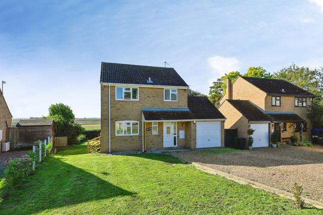 3-bed detached on Feltwell Road, DOWNHAM MARKET, £300,000