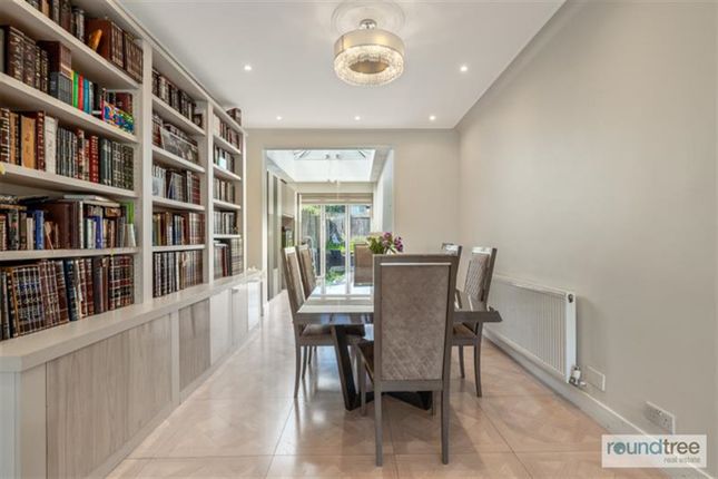608, Leeside Crescent, Golders Green photo 4