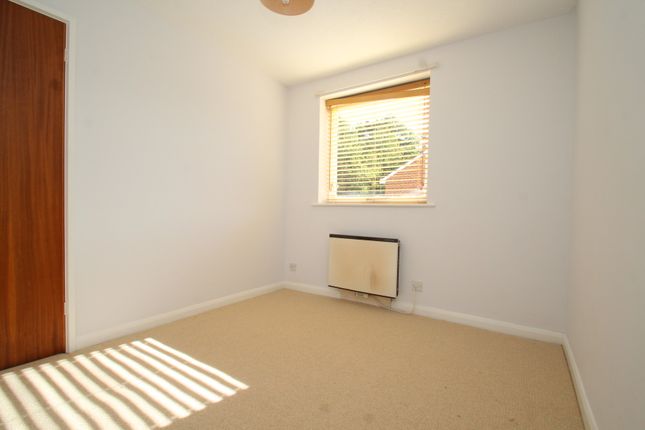 10, Faro Close, Bickley photo 4
