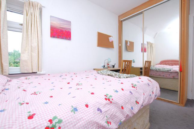 Room, 14, Stocton Road, Guildford photo 4