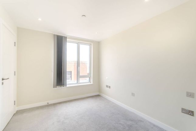 Thumbnail Flat for sale in High Street, Bromley