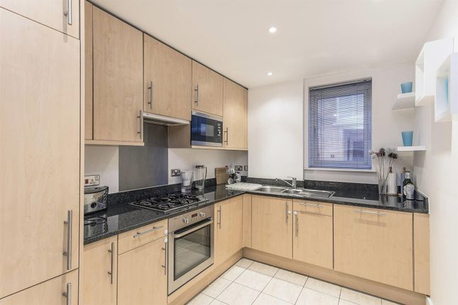 Flat for sale in Artillery Mansions, 75 Victoria Street, Westminster, London