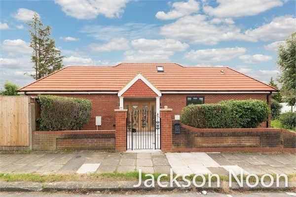 Thumbnail Detached bungalow for sale in Kingston Road, Ewell