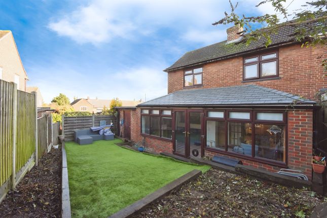 7, Hunters Avenue, Billericay photo 2