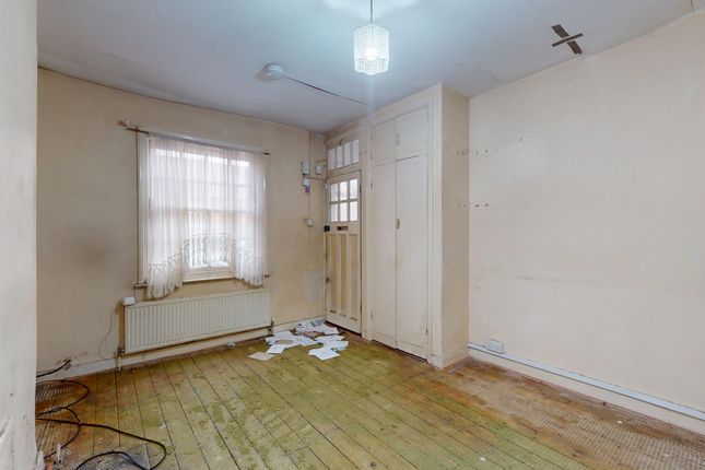106 Wulfstan Street, London photo 2