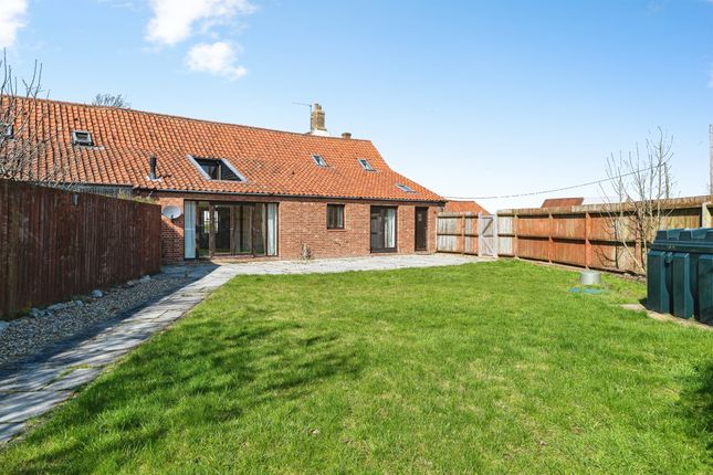 5, Pooly Farm Barns, Thetford Road, Thetford photo 2