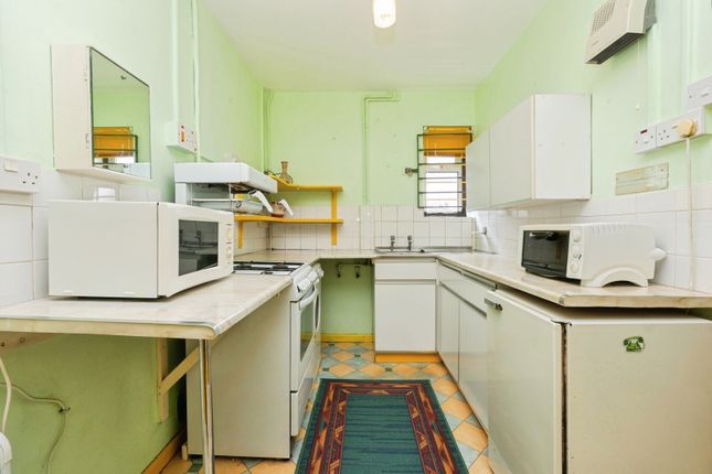 1, Meadow Vale, Somerset photo 3