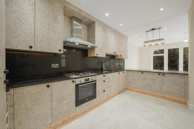 22, Jesmond Way, Stanmore photo 4