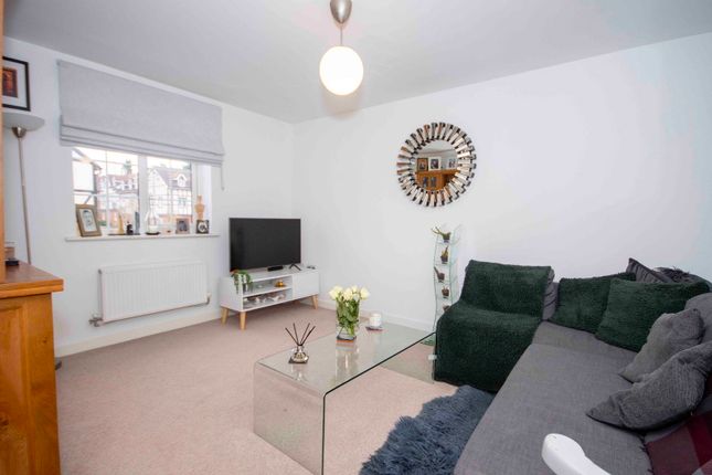 20, Drury Court, Gerrards Cross photo 3