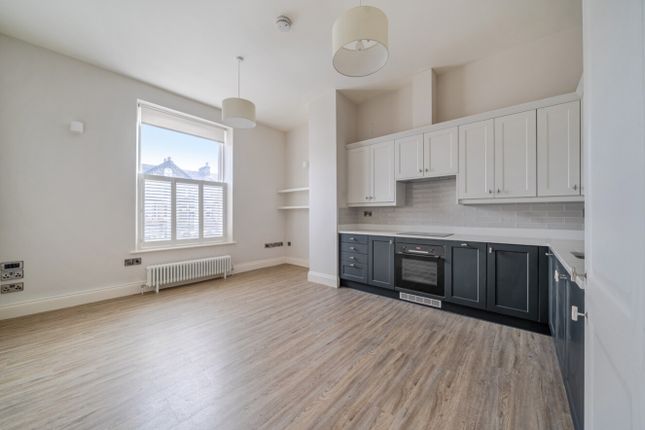 1-bed house on Apartment One, 4 Princes Square, Harrogate, £1,000/mo