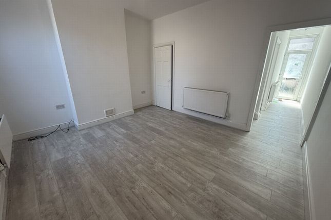 76, Gipsy Road, Leicester photo 5