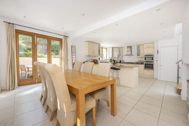 Orchard Villa, 21, Gomer Place, Teddington photo 3