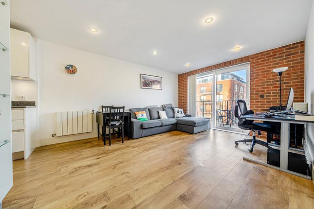 Flat 101, Warehouse Court,, No 1 Street, Woolwich photo 2