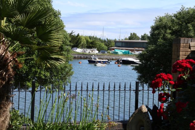12, River Walk, Lymington photo 4