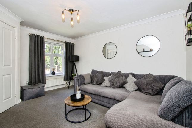 85, Mill Chase Road, West Yorkshire photo 2