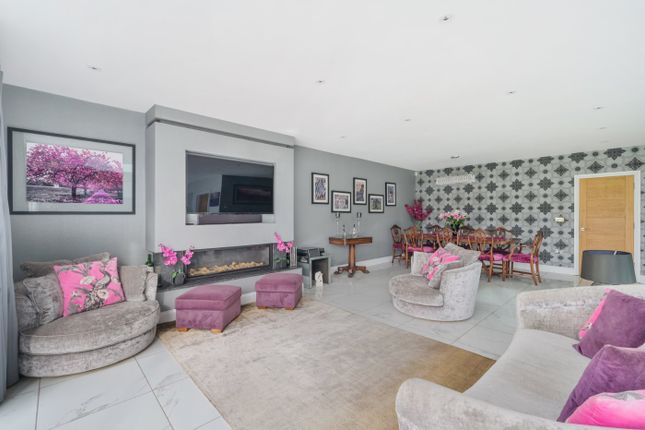 58, Hayes Way, Beckenham photo 3