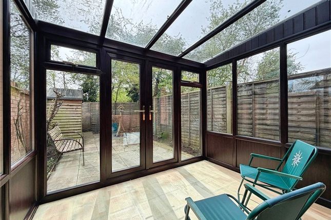 18, Hayter Gardens, Hampshire photo 4