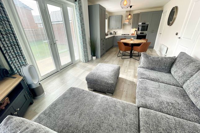 10 Devis Way, Knutsford photo 3