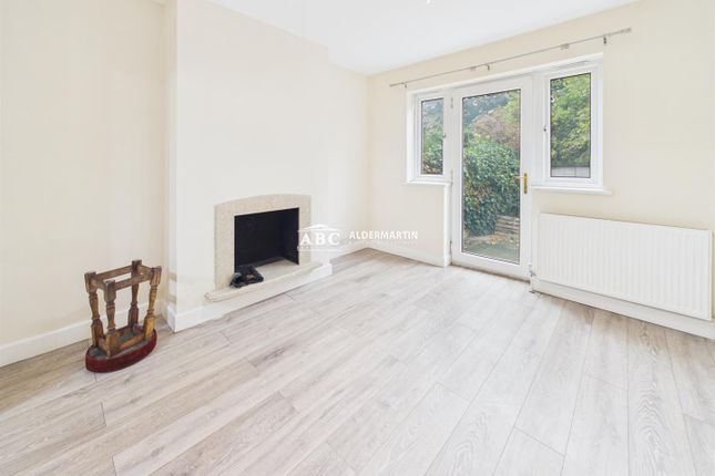 8, Albany Crescent, Edgware photo 3