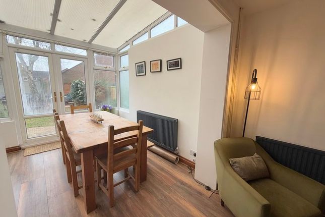 22, Wantage Crescent, Wing photo 3