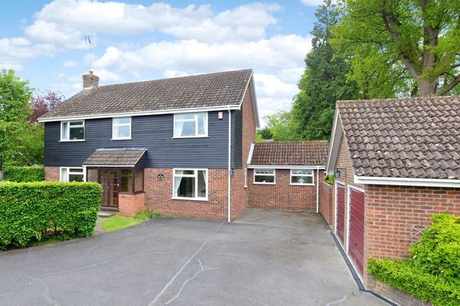 Thumbnail Detached house for sale in Lilyfields Chase, Ewhurst, Cranleigh
