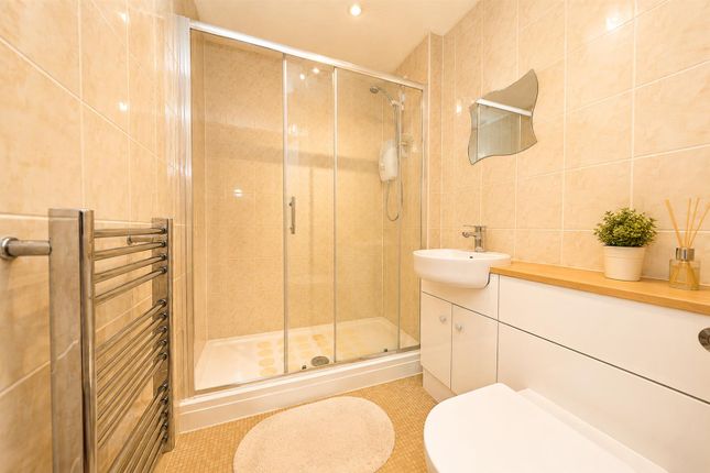 52 Davis Court, Marlborough Road, St. Albans photo 4