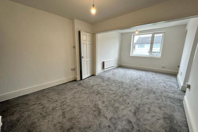 66 Penfilia Rd, Swansea photo 2