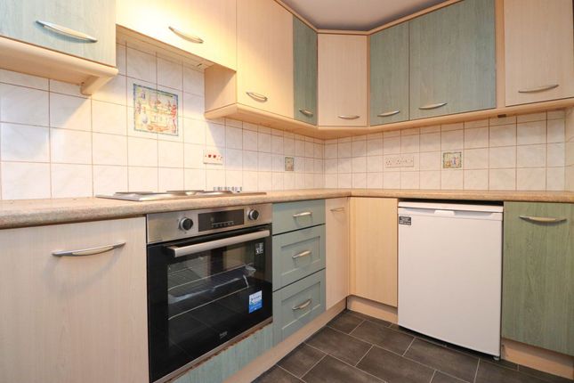 2, East Vale Court, Carlisle photo 4