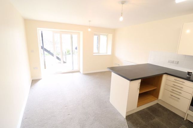 Flat 1, Riverside Court, Douglas photo 5