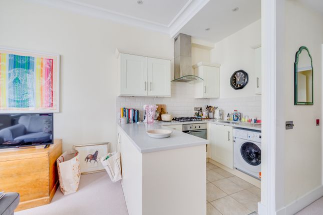 Flat for sale in Radipole Road, Fulham