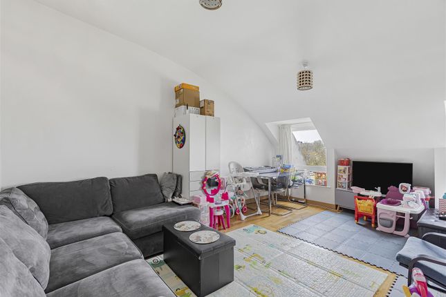 113 Elder Court, Mead Lane, Hertford photo 2