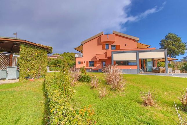 Thumbnail Villa for sale in Liguria, Genova, Arenzano