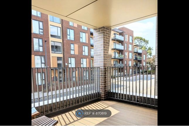 Oak Apartments, Grove Park, London photo 5