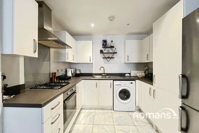 12, Urnfield, Hampshire photo 4