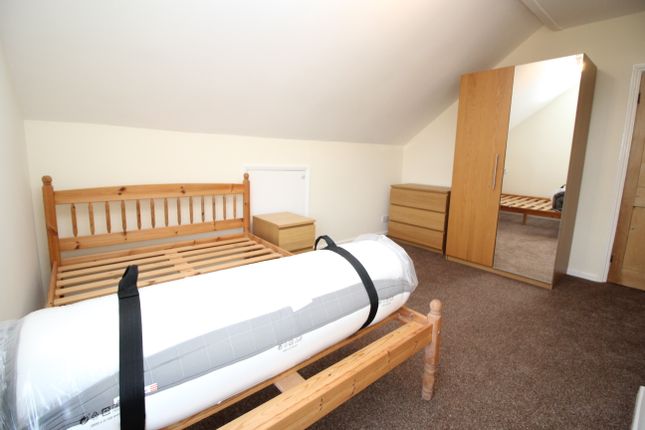 Thumbnail Shared accommodation to rent in Cecil Street, Armley, Leeds