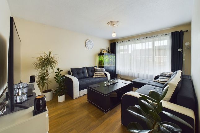 45 Admirals Way, Thetford photo 2