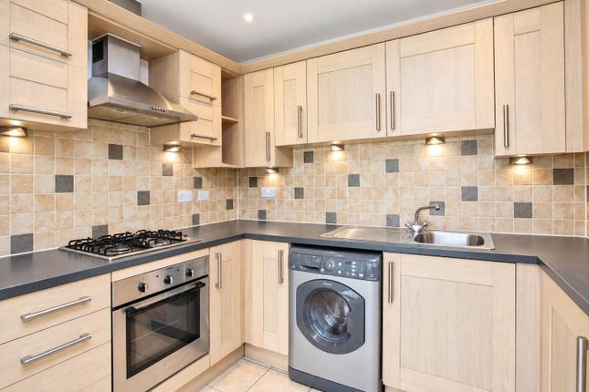 39, Singleton Drive, Milton Keynes photo 3