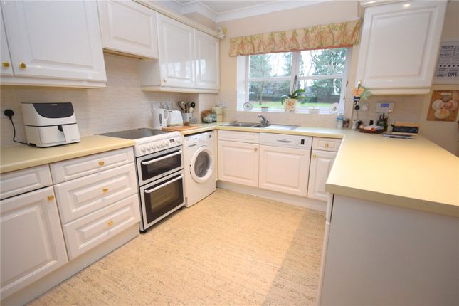 27, Carlton Mews, Somerset photo 3